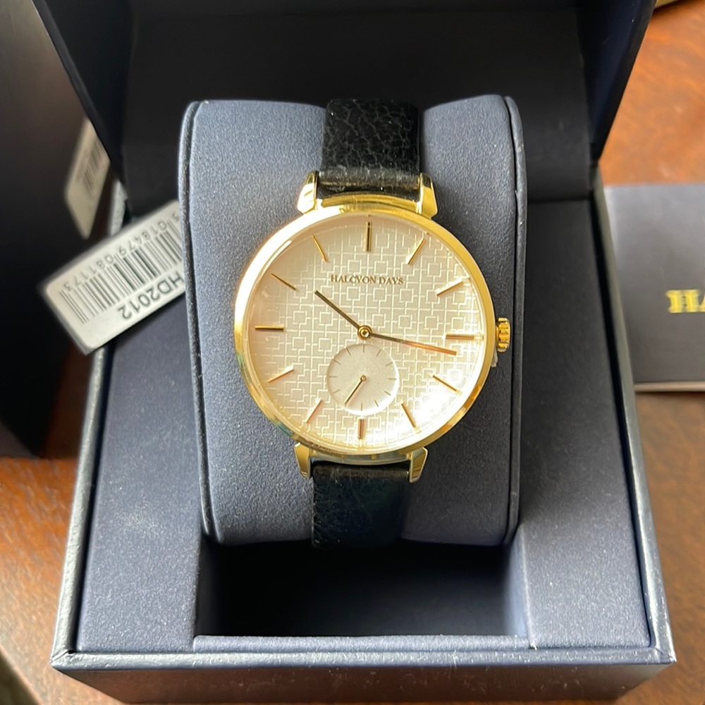 Halcyon Days Maya Watch